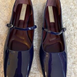 Franco Sarto Women's Glossy Blue Mary Jane Flats